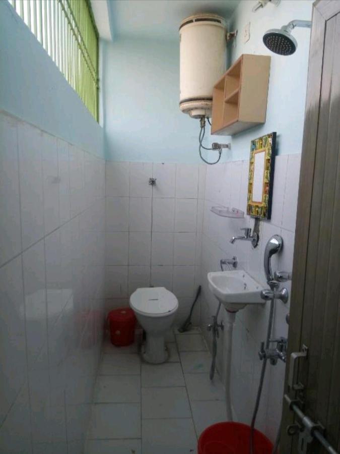 Monalisa Hostel Варанаси Экстерьер фото