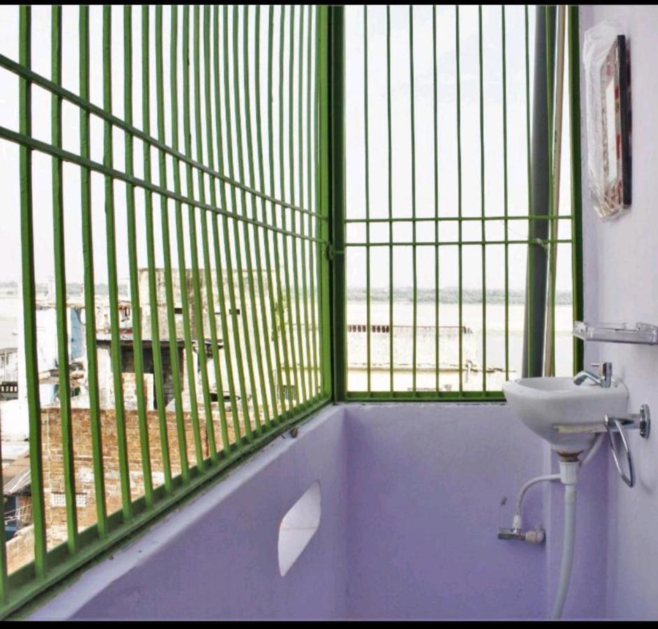 Monalisa Hostel Варанаси Экстерьер фото